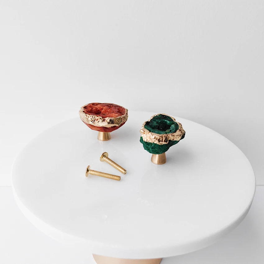 Natural Agate Crystal Geode Knobs Unique Colorful Stone Handle Pulls Thread Brass Small for Door Drawer Bedroom Cabinet
