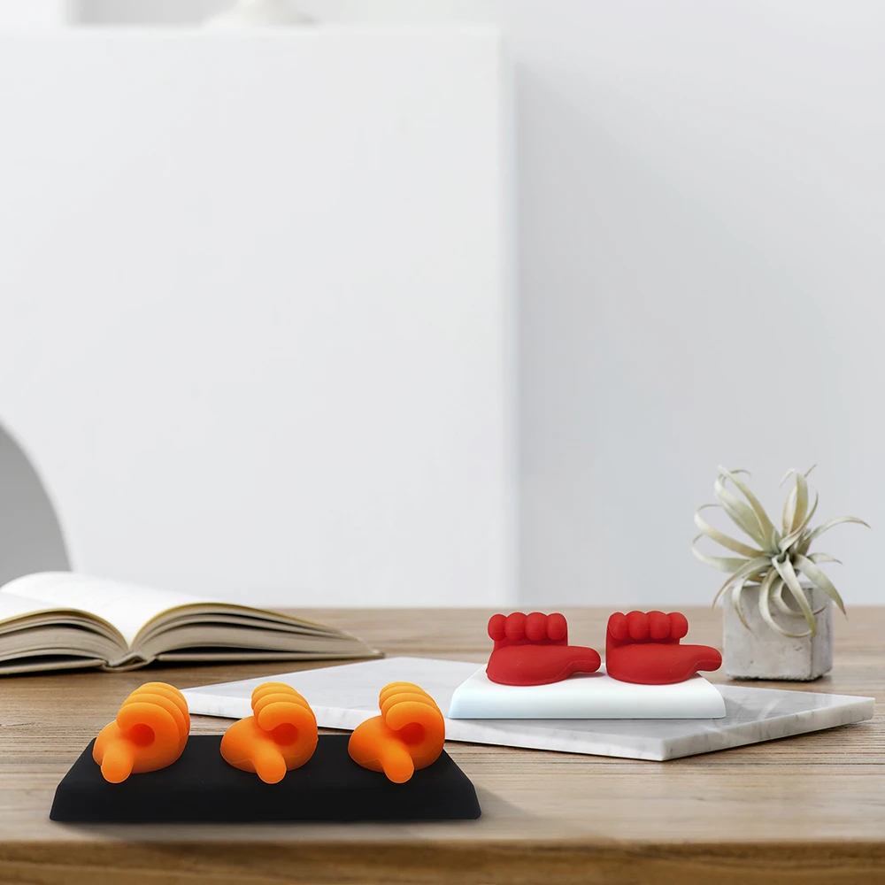 2022 Good Use Silicone Reusable Adhesive Clip Management Cables Organizer Wrap Charging Desktop Cable Holder