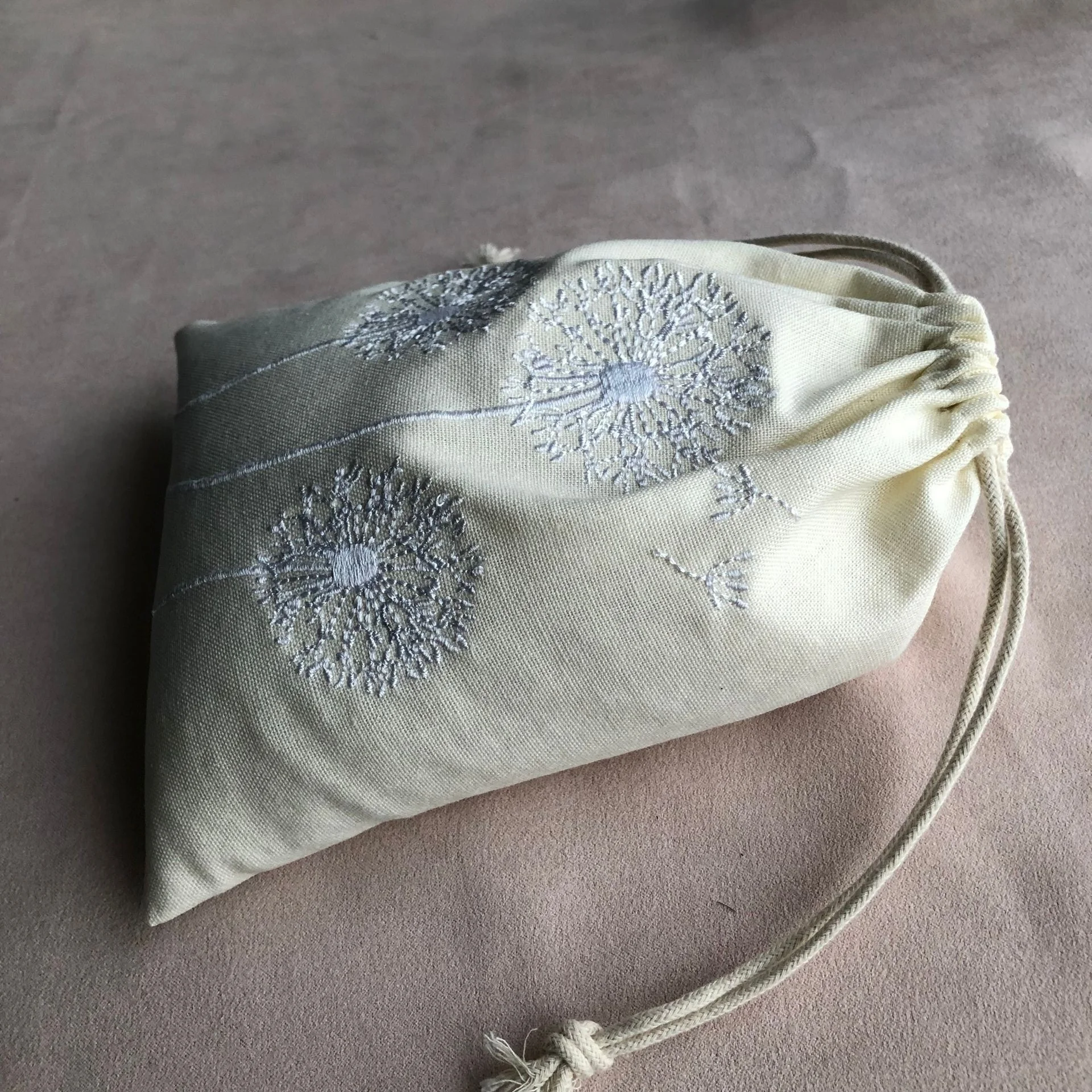 15*20 cm Off-White Cotton Linen Gift Drawstring Pouch Embroidery Logo Linen Drawstring Packaging bag
