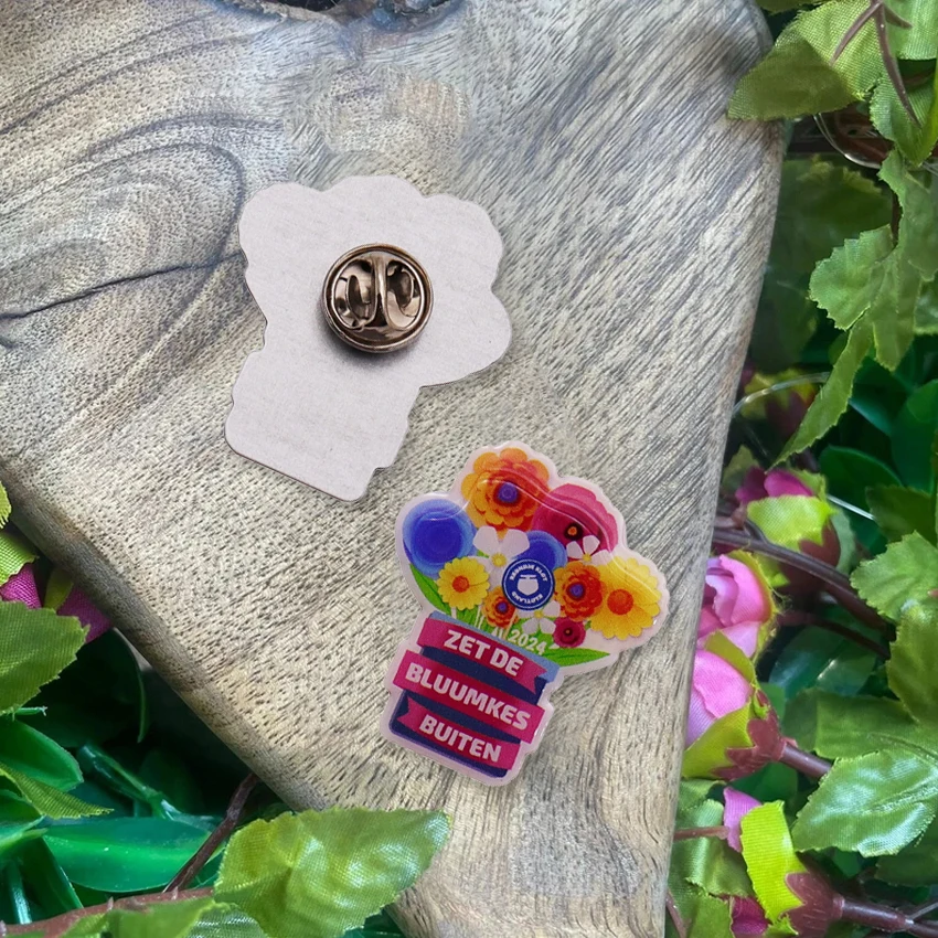 Manufacturer No Minimum Wholesale Cute Flower Anime Metal Logo Lapel Pin Badge Custom Offset Printed Epoxy Pin