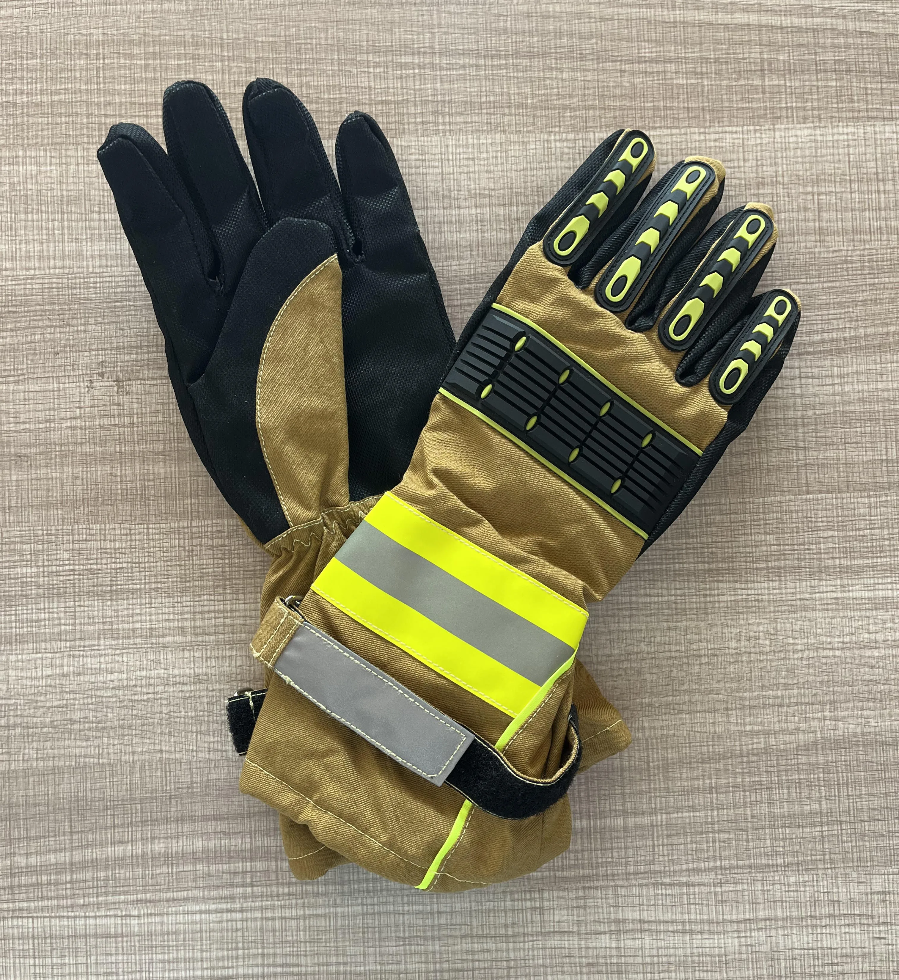 EN Aramid Structural Waterproof fireproof Firefighter Gloves fire fighting safety glove