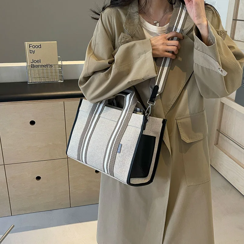 Cross-border Wholesale 2024 New Korean Fashionable Portable Tote Bag Large Capacity Canvas Contrast Shoulder Crossbody Bag