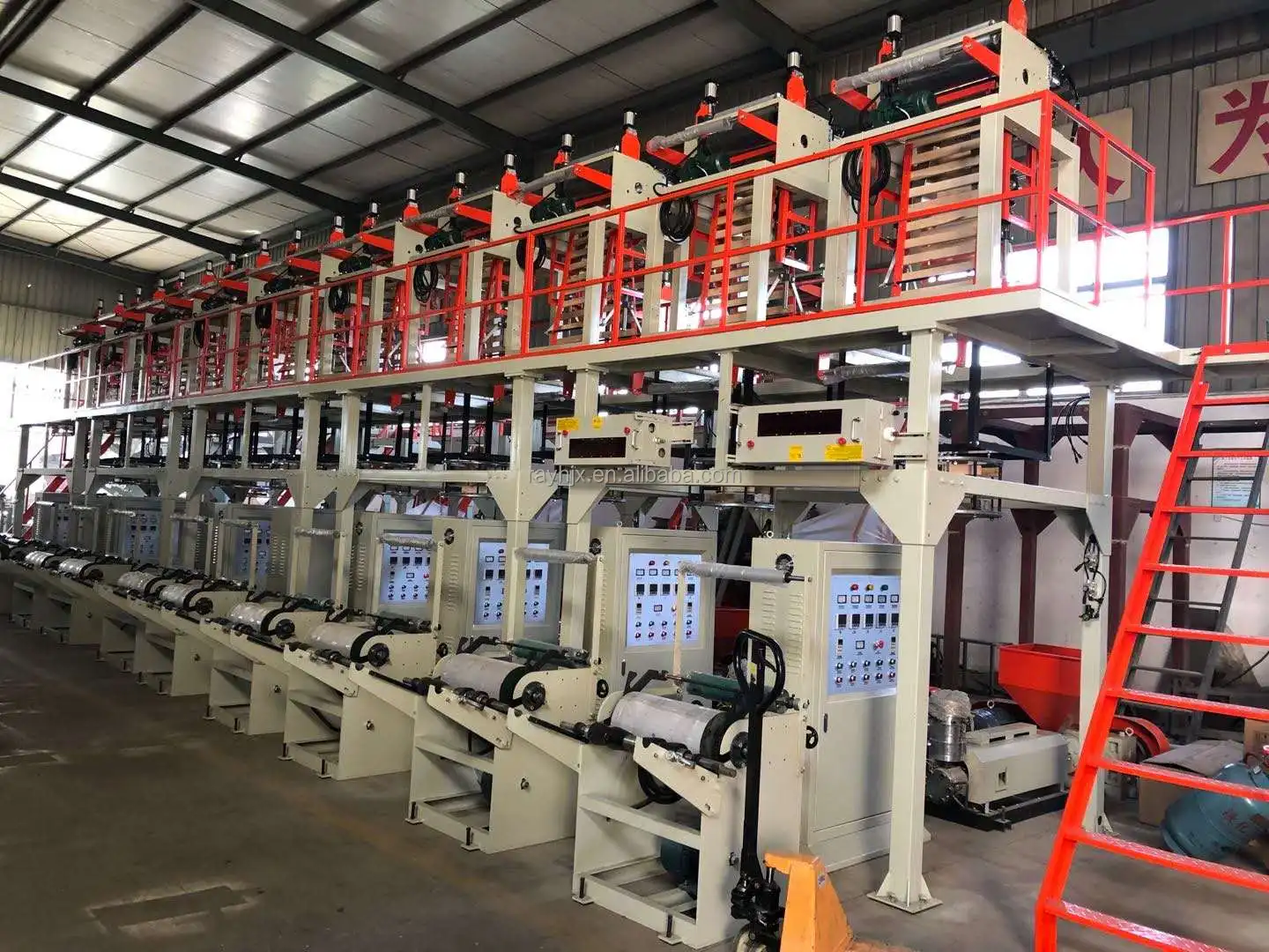 Высокоскоростная машина для выдувания пленки с двойной головкой