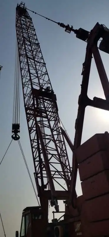 Wholesale One Manitowoc 250Ton Used Crawler Cranes for Sale in China