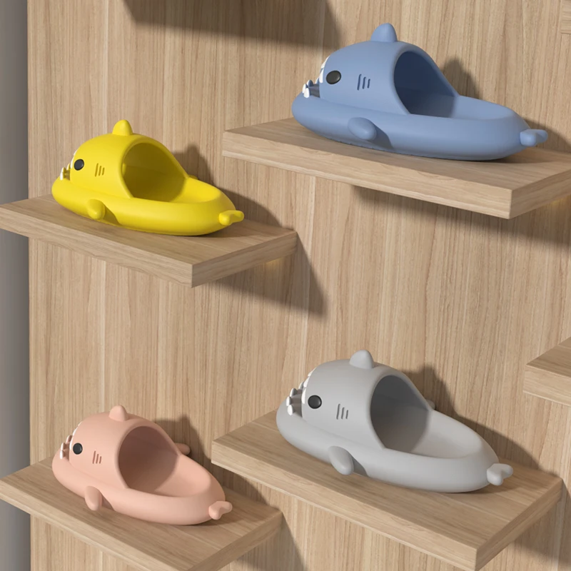 New Design Adult Shark Slippers Shark Slides Drop Shipping Products 2024 Cloud Shark Slides Shoes Original Design Supplier