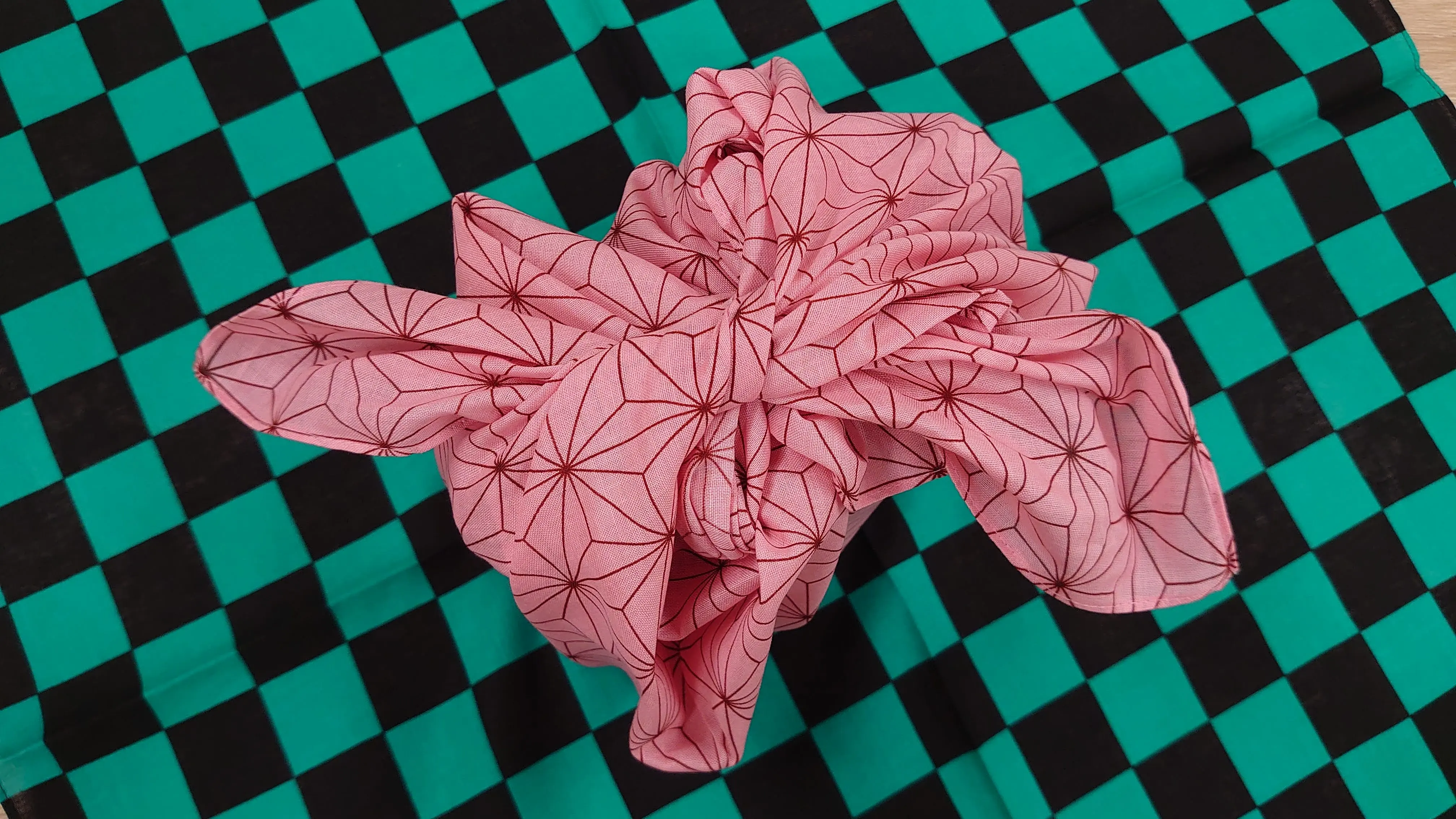 Japanese delicate beautiful design wholesale furoshiki wrapping cloth as a handkerchief