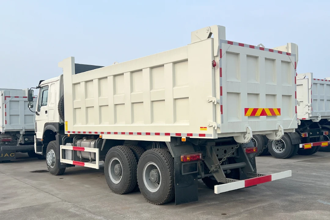 China HOWO 6*4 Dump Truck weichai 340HP 20 Cubic Meters Box Manufacturer Can Customize