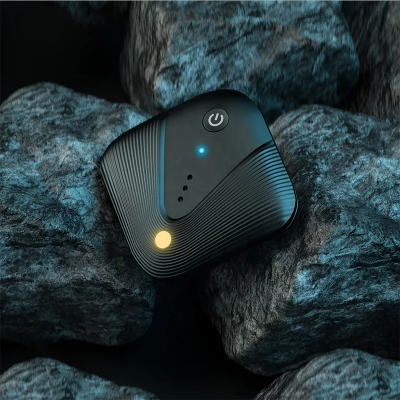 Wholesale waterproof private label smart 4g tracker anti-lost wireless cat dog pet gps tracker elderly kids locator tracker