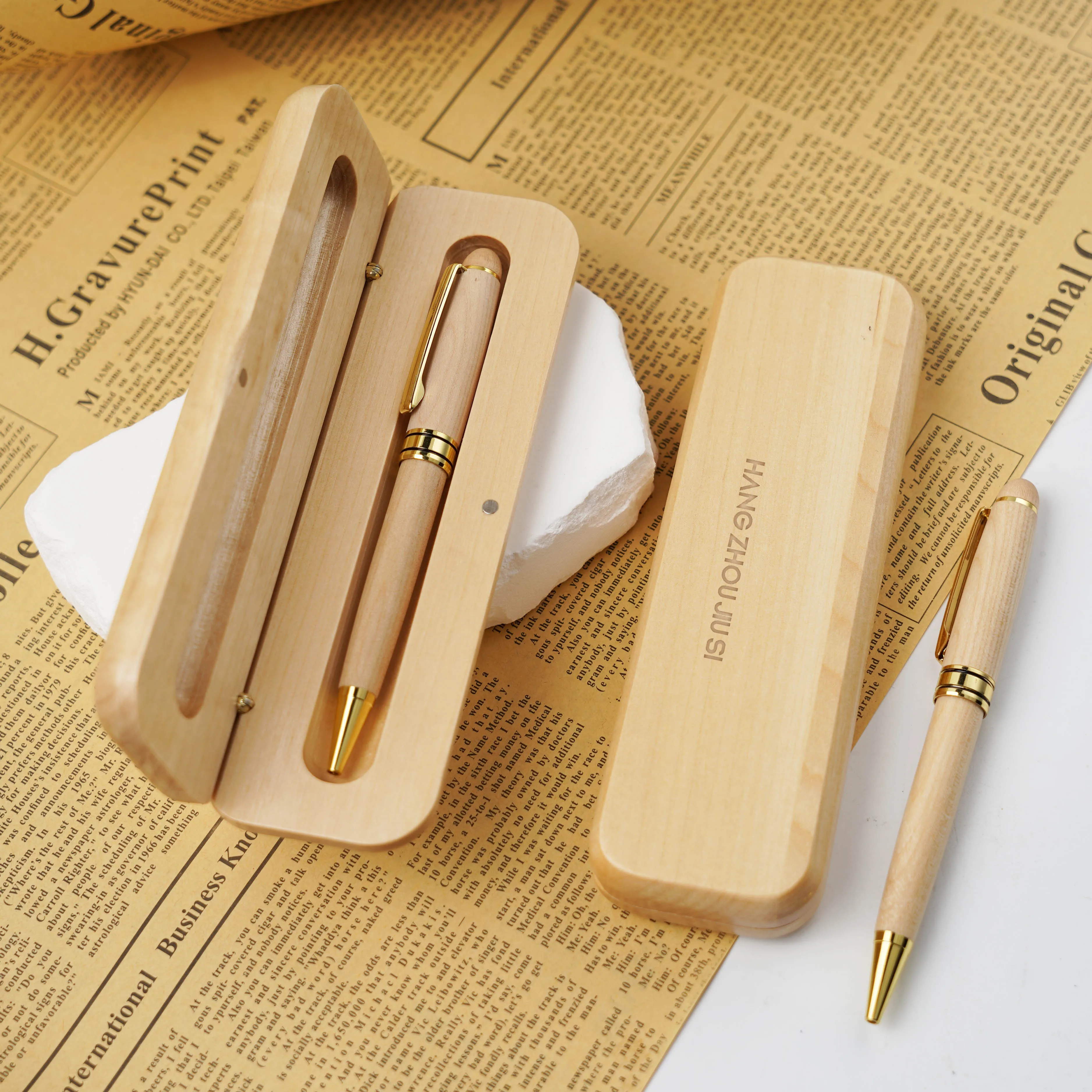Personalized Eco Friendly Engrave Custom Logo Maple Wooden Ballpoint Pen with Case Box Set