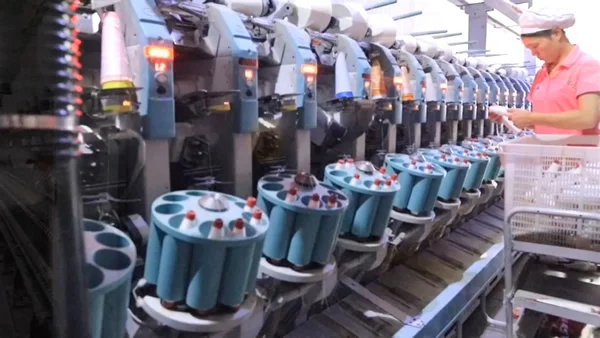  Швейная нить из 100% полиэстера бесплатный образец производитель