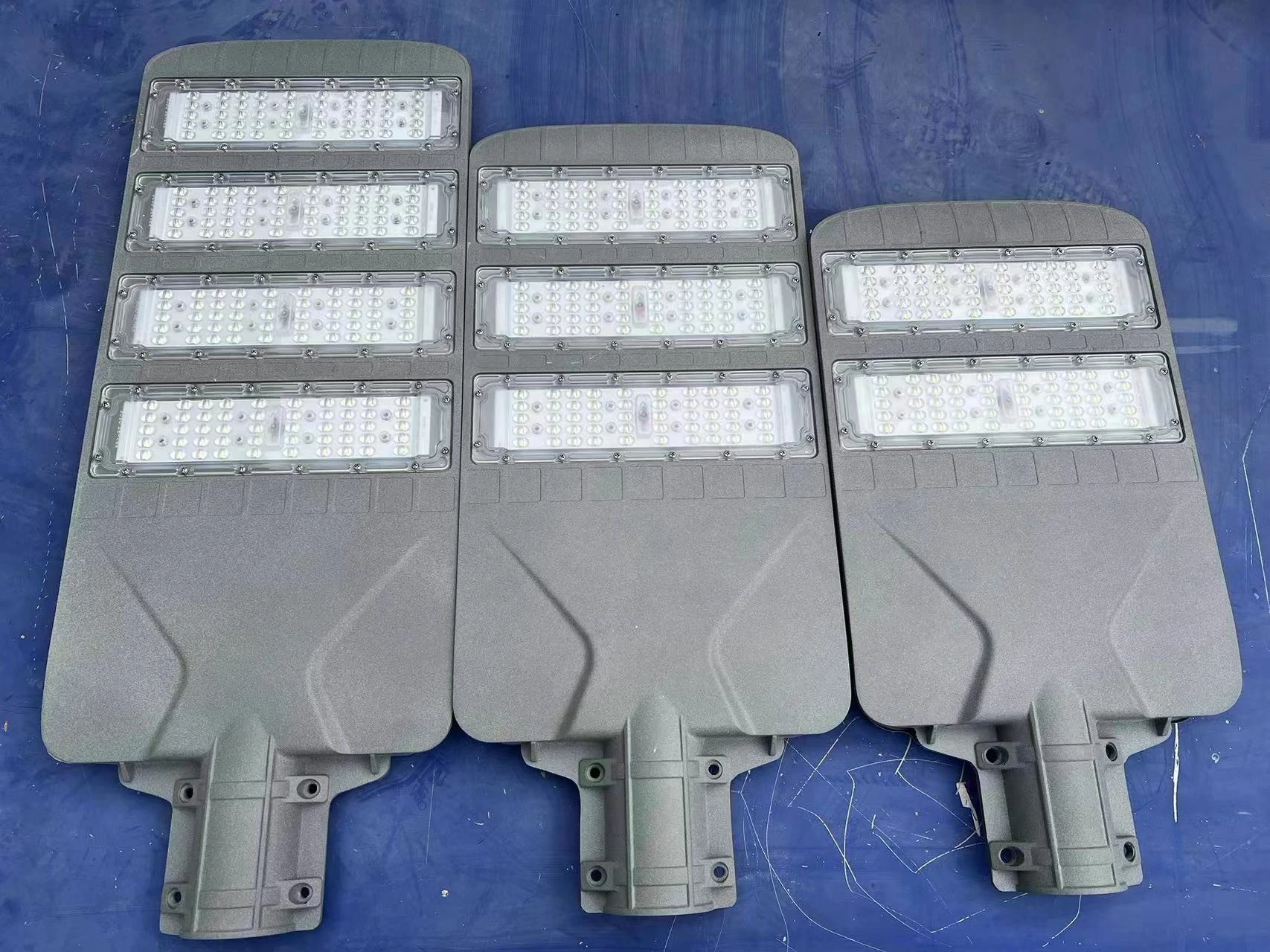 High Bright Outdoor Led Solar Street Light 60 Watt 100w With Split Solar Panel