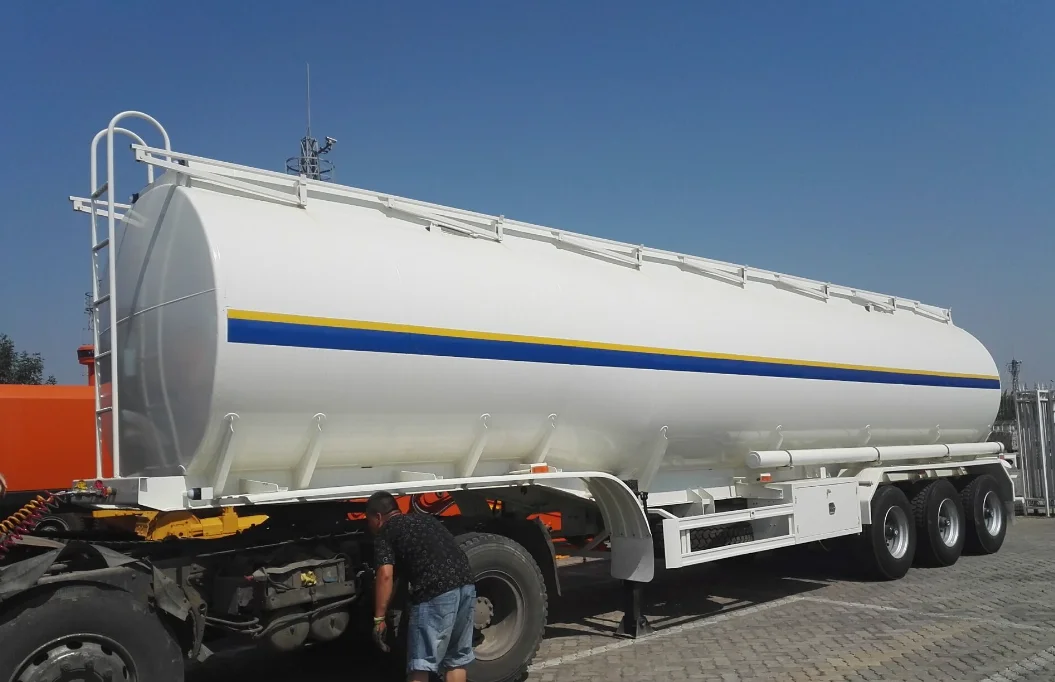 Best quality used fuel oil tank semi trailer 4000 liters fuel tank trailers semi-trailer