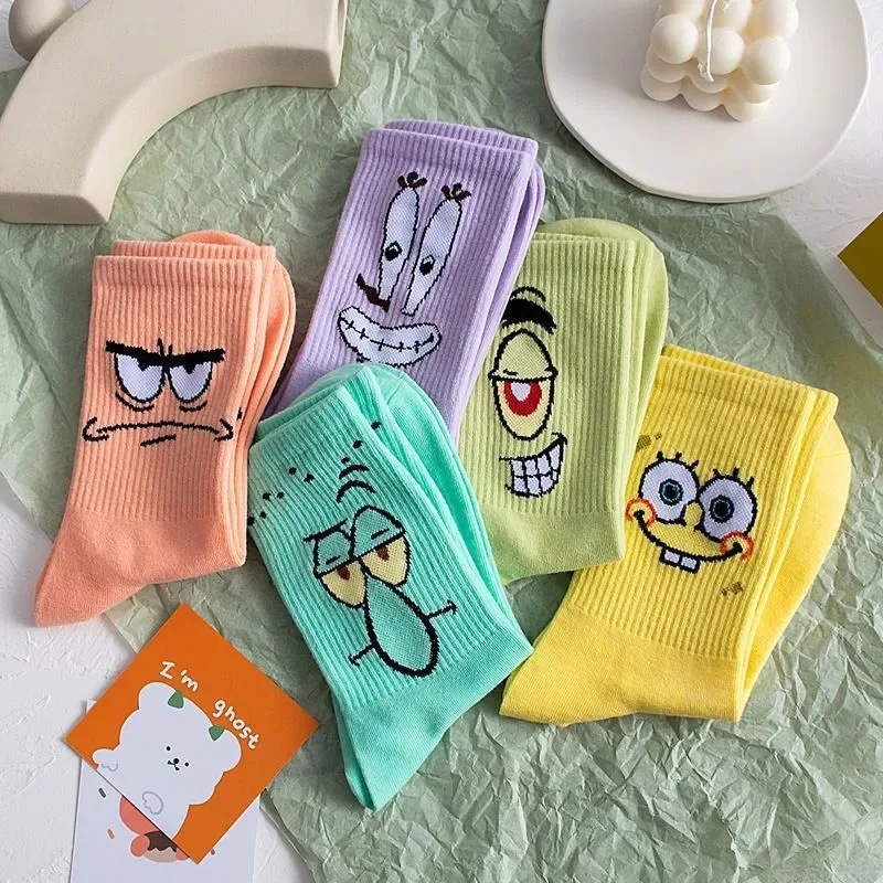 Custom Comic Designer Hot Sale Fashion Funny Anime Cartoon Hip-hop Skateboard Stocking Soft Cotton Popular Couples Cartoon Socks