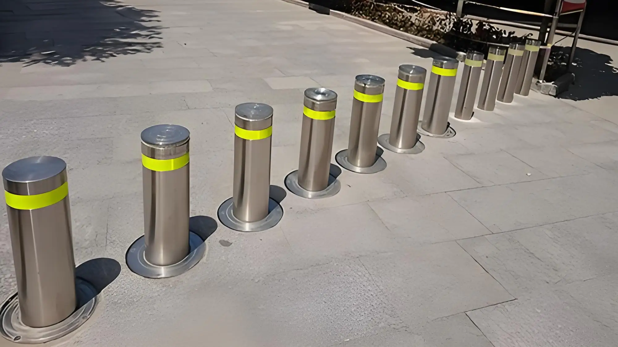 Steel and Metal Temporary Parking Security Bollards Car Park Protection Barriers for Events Standard Model