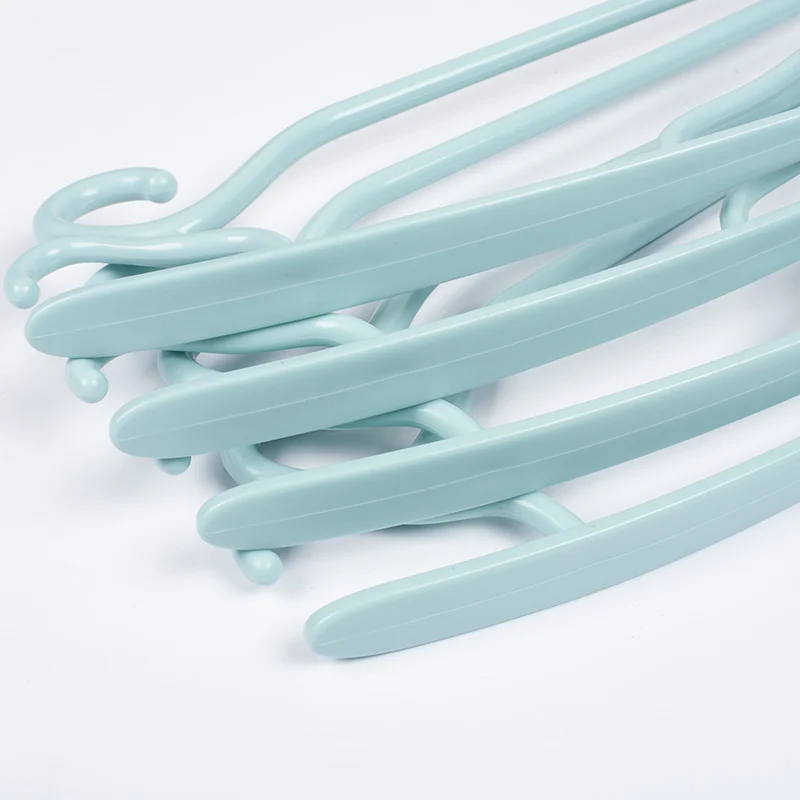 Wholesale Red Plastic Hangers Durable Use with Flexibility Glossy Single Tier Hook Type Installation for Cloths Wardrobe