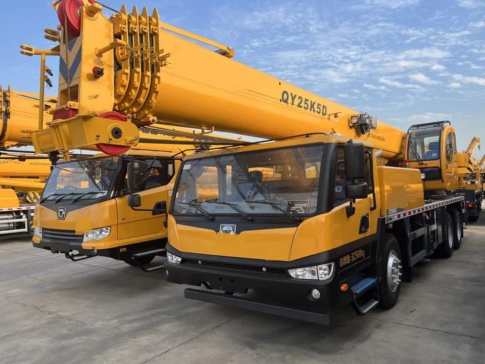 STOCK 25ton Crane QY25K5D 6 Wheels Truck Crane Mobile Cranes with Ourtiggers in Dubai