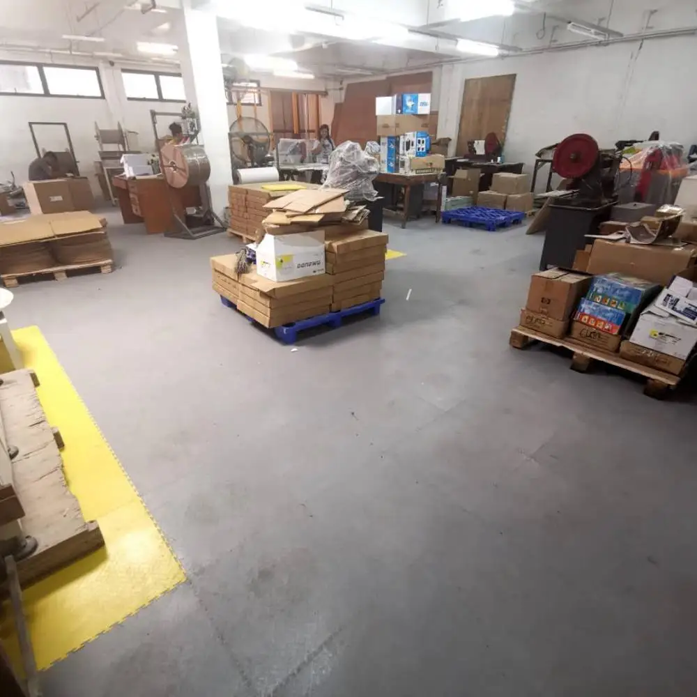 plastic vinyl pvc heavy duty interlocking industrial floor tile 8mm for garage warehouse workshop showroom etc gym flooring