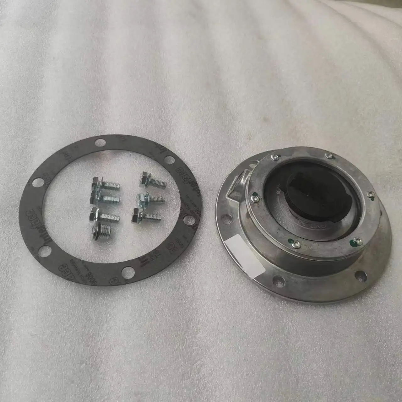 Bus Accessories Wheel Hub End Cover Hub Caps Wheel Covers For Yutong Bus