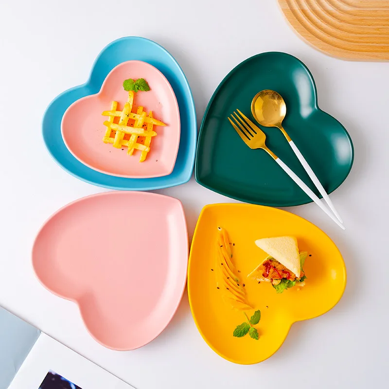 Customized color glaze matte heart shape serving dish daily used tableware home decor wholesale ceramic dessert plates