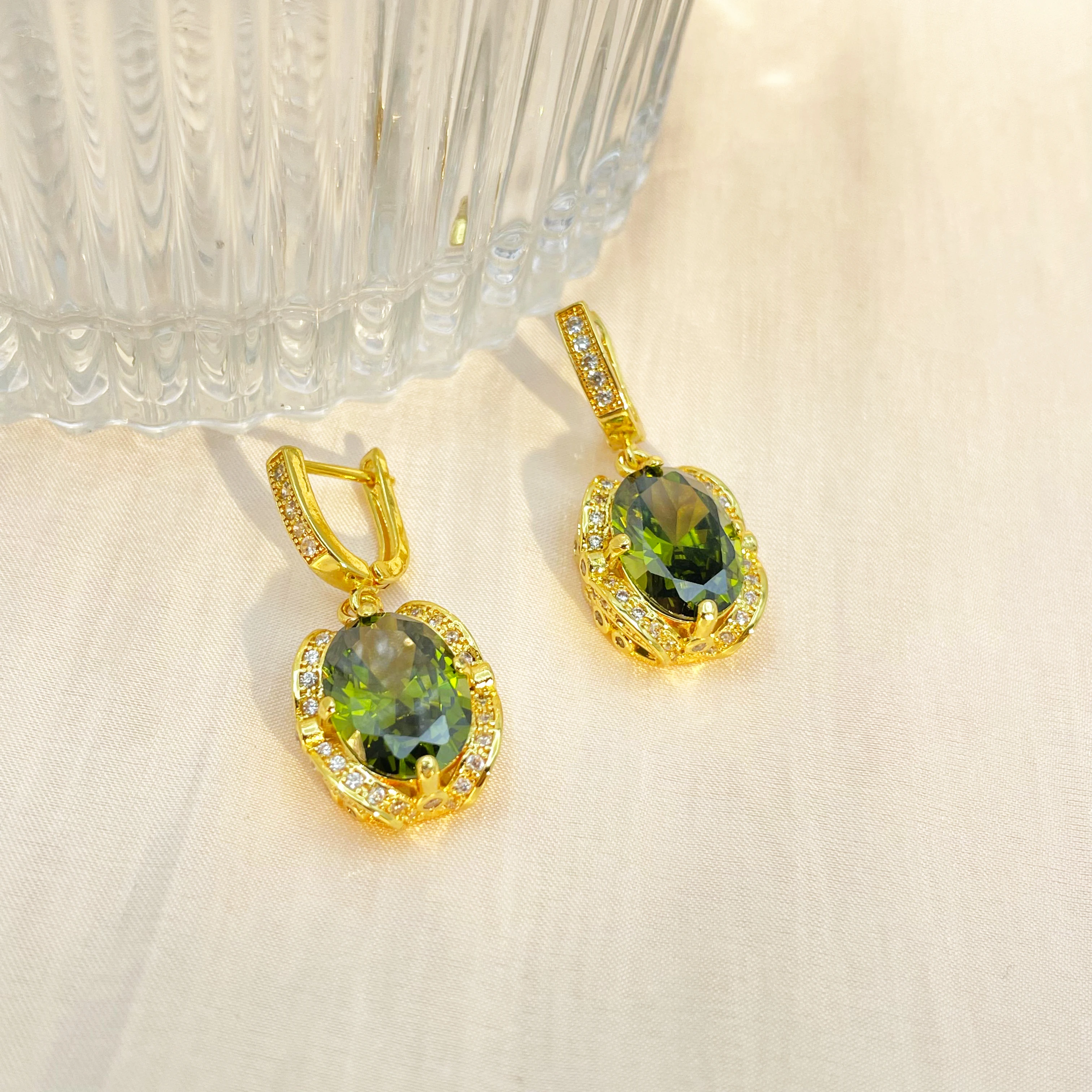 NATUNA Fine Customized Wedding Green Zircon Necklace Earrings Designer 18k Gold Emerald Jewelry Sets