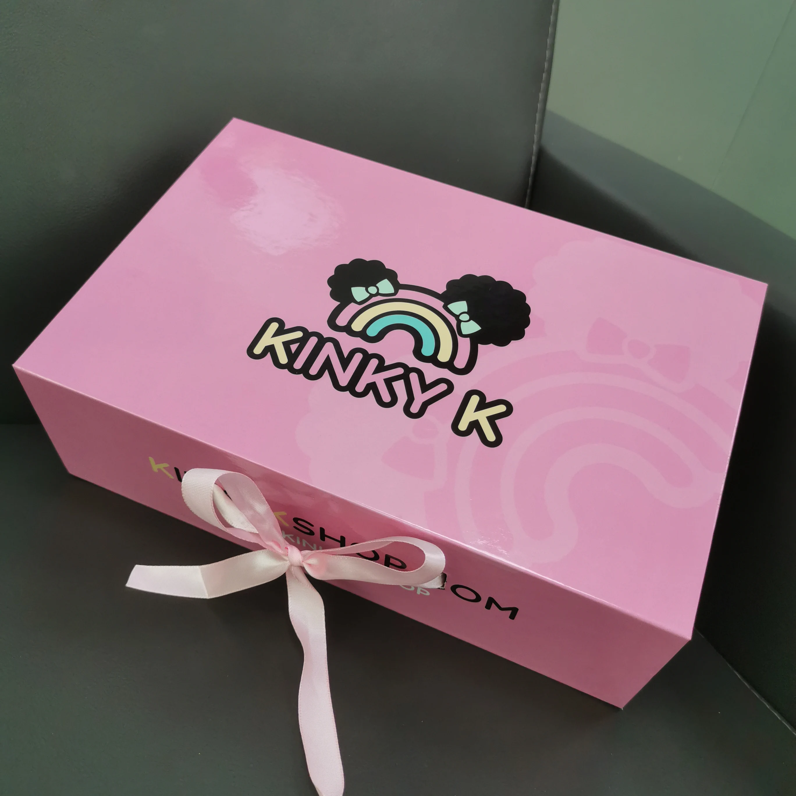 Magnetic Gift Box Wrapping Cardboard Gift Packaging Wig Hair Carton Premium Luxury Paper Box Customised Logo Ribbon Folding