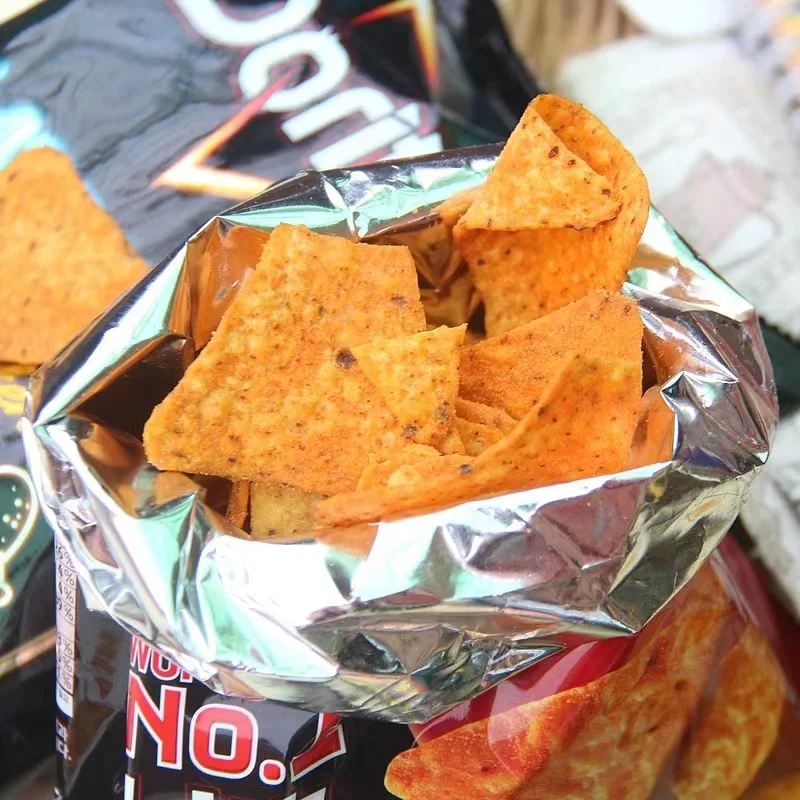 Korean snacks late night chicken flavor and cheese flavor corn chips flakes 84g