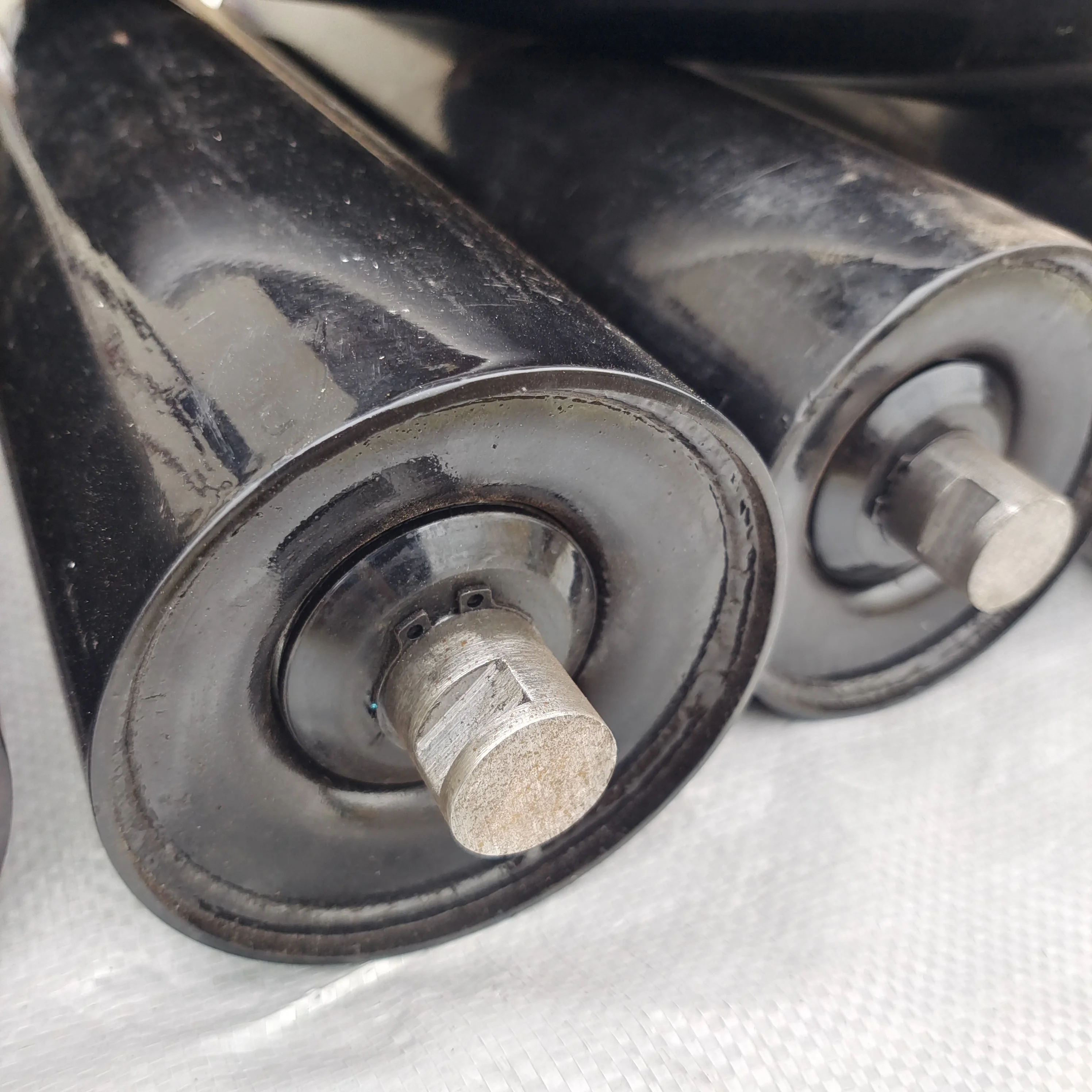 conveyor machine equipment mine stone cement steel rubber conveyor belt roller idler drive pulley