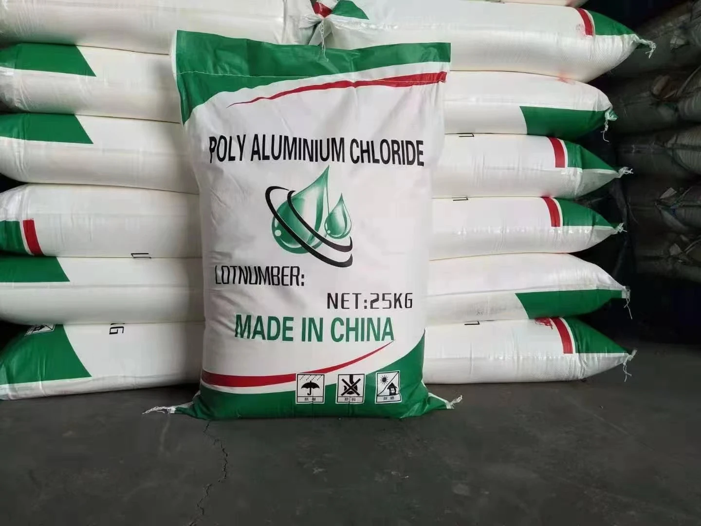 competitive price factory manufacturer pale yellow powder 30 degree industrial grade pac poly aluminium chloride treatment agent