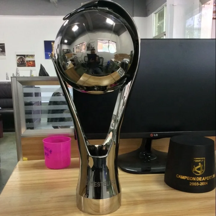 Customized World Globe Metal Trophy