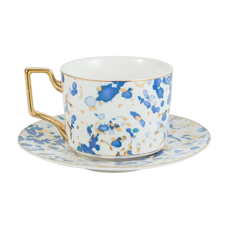 Европейские роскошные расписные золотые керамические чашки и блюдца с изображением настоящего золота, наборы арабских чашек с блюдцами, золотые чашки с ободком, оптовая продажа