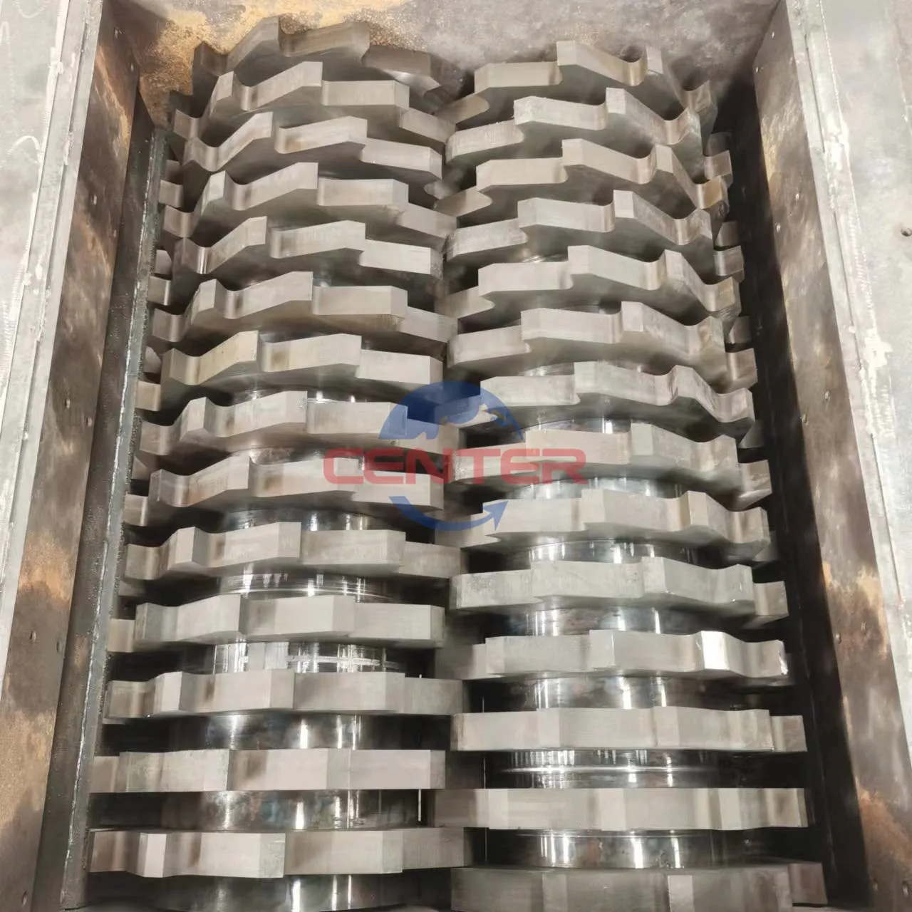 Good Price  400 Industrial Solid Scrap Metal Tire Rubber Plastic Wood Foam Silicone Rubber Double Shaft Shredder Machine