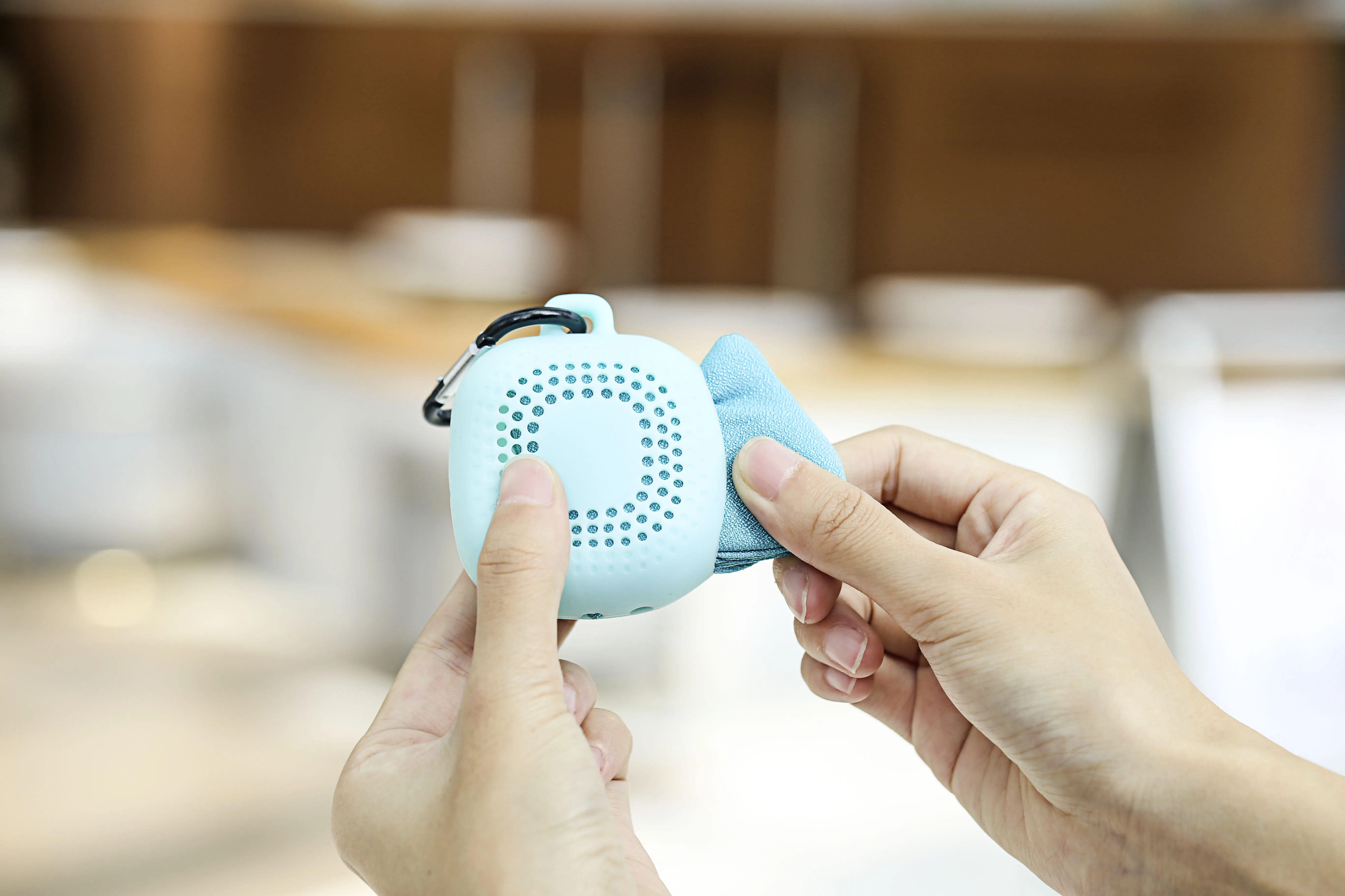 Hot sale customized travel fabric quick-drying sports beach gym microfiber towel