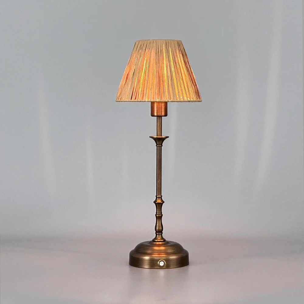 Настольные лампы из ткани 2700 К