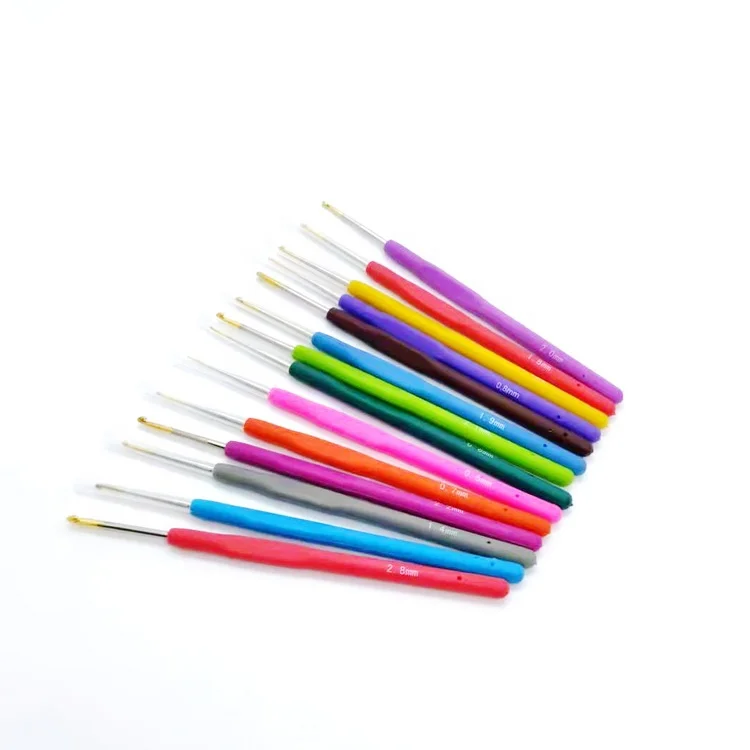 0.5mm - 3.0mm Needlework Crochet Hooks Plastic Handle Color Rubber Soft