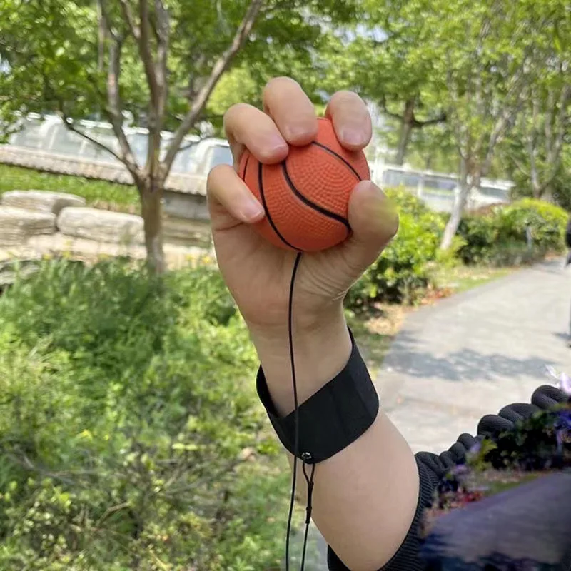 Outdoor Fitness Elastic Hand Throw Ball Wrist Strap Rubber Elastic Ball Exercise Agility Returned Balls