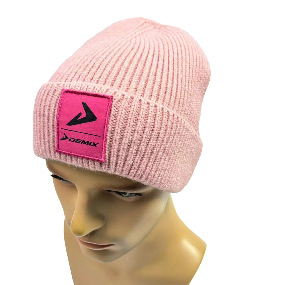 Wholesale 100% Acrylic Knitted Beanie Trendy Daily Solid Color Slouchy Hat with Custom Logo Outdoor Winter Fashion Accessory