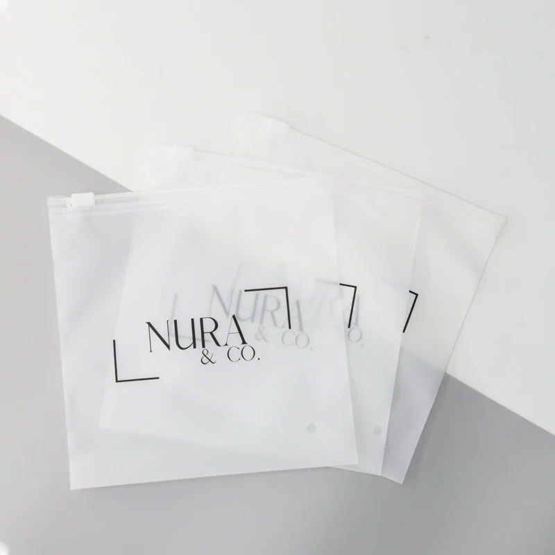 Hot Selling Eco friendly Zipper Resealable Clothes Packaging Frosted Plastic Ziplock Bag