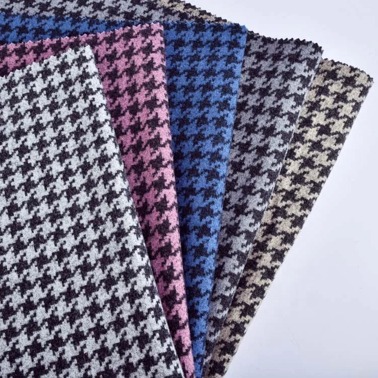 Customize Classic small houndstooth dyed 100% Polyester 280gsm Knitted Jacquard Brocade Fabric for jacket with good price