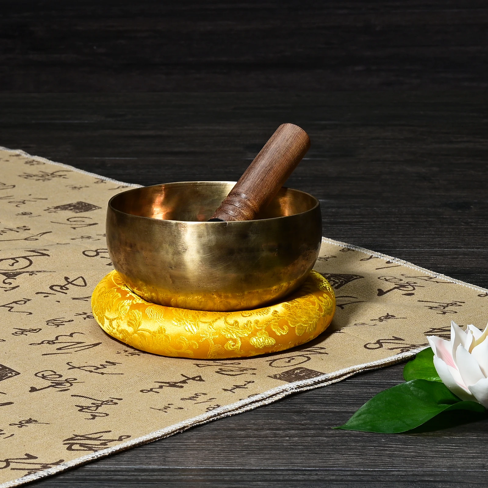 SUCCESS Antique Handmade Tibetan Singing Bowl Brass with Cushion Wholesaler Bol Tibtain Resonant Singing Bowl for Buddhism