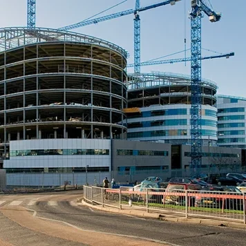 Сборное жилое коммерческое здание трехэтажное офисное стальная конструкция сборное школы