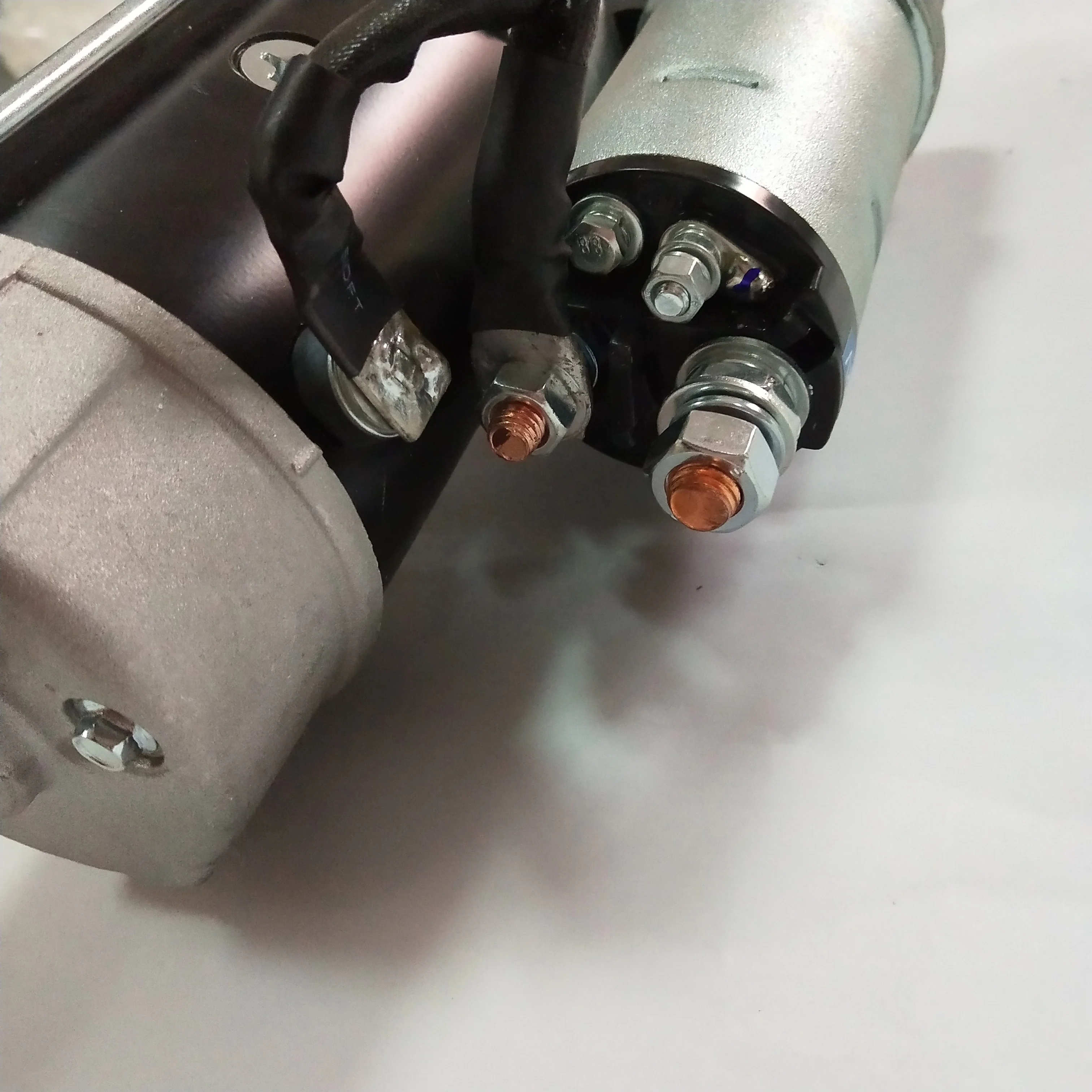 4080645 Genuine  Diesel Engine Parts Alternator Assembly 6BT 5.9L 4080645