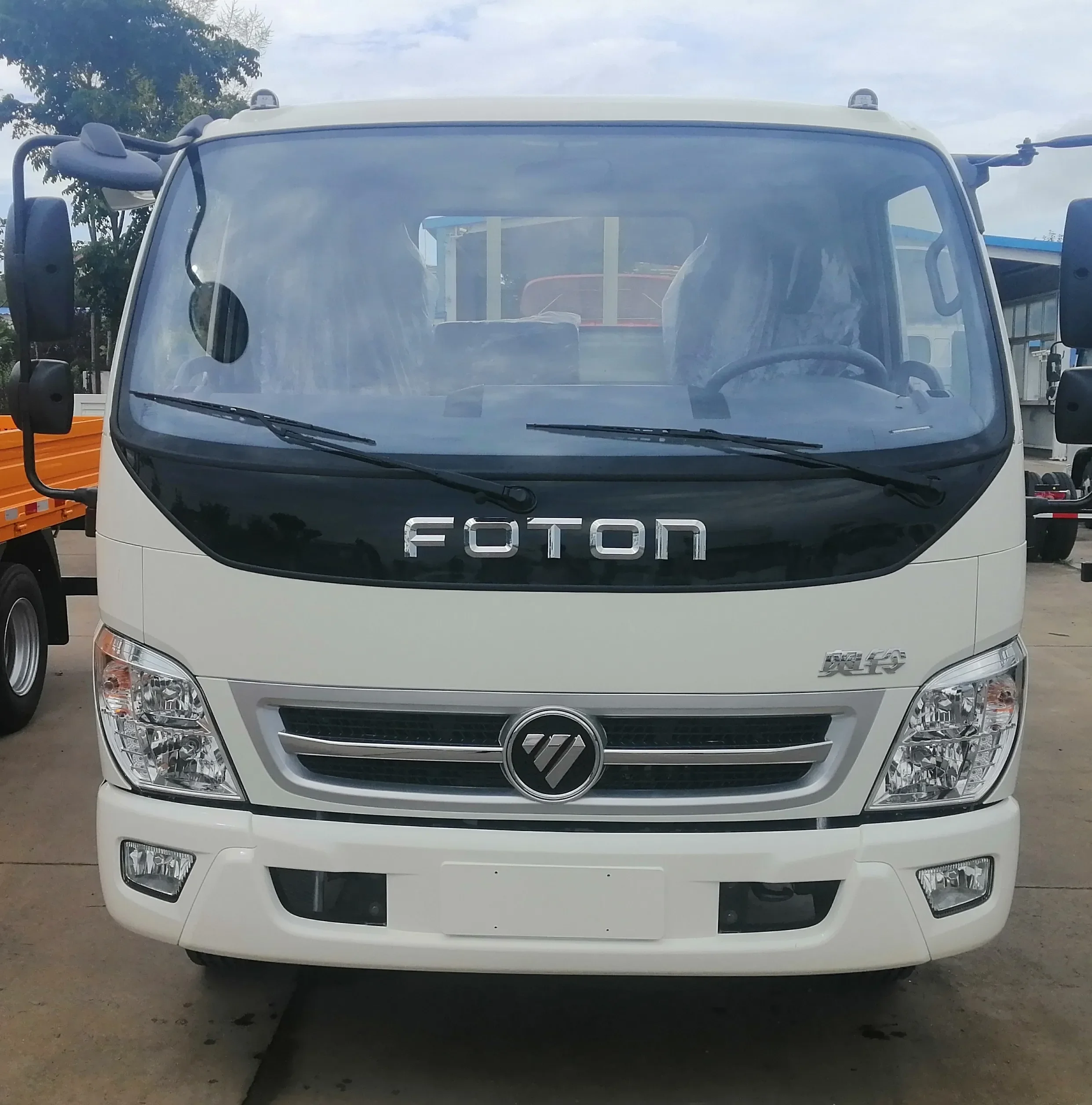 Sale China Foton Oliin TX 4.5ton Single Cab Diesel Vehicle Light Cargo Van Truck