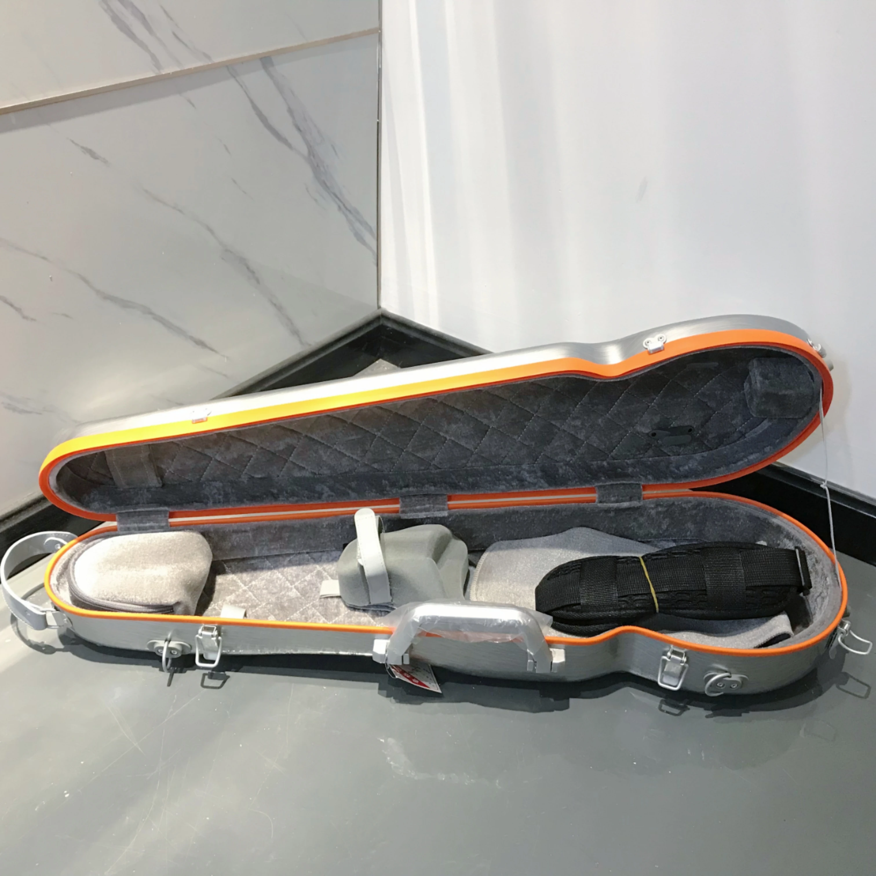 Wholesale High Grade Colorful Durable Triangle Fiberglass Violin Case