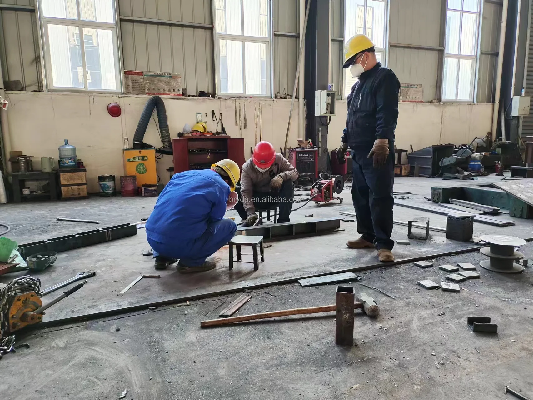 Alloy casting crusher parts crushing equipment hammer head wear-resistant