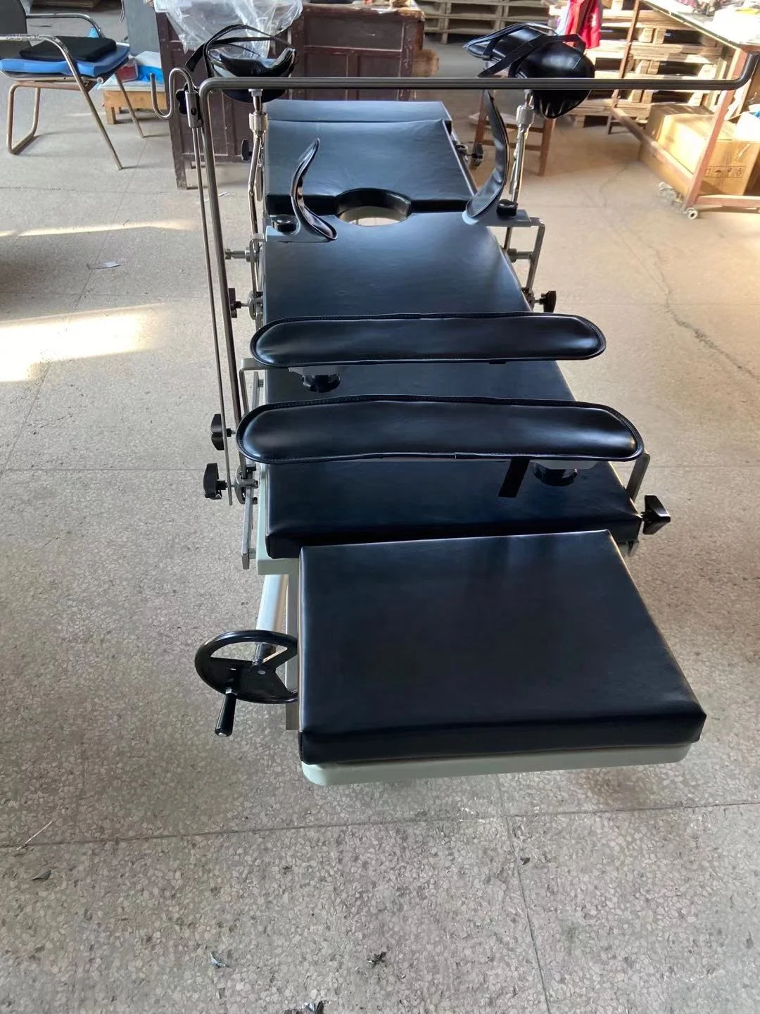
Factory price gynecological examination table delivery bed OT table operating table 