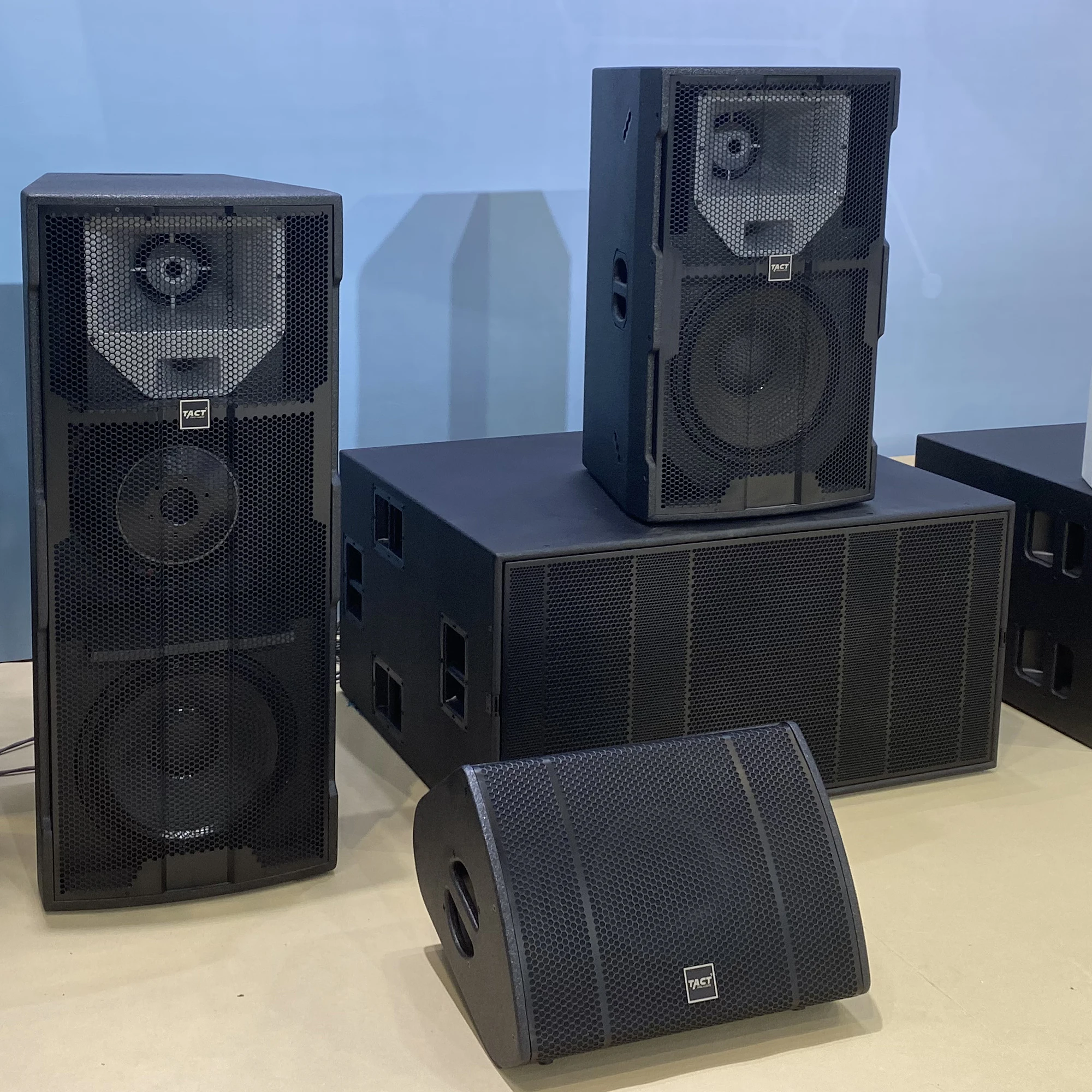 2021 New model High SPL 3 way 15 inch speaker box for outdoor occasions