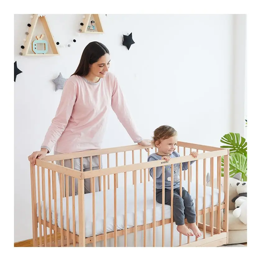 
High Quality Solid Wood Baby Bed Safety Baby Crib Attached Bed 