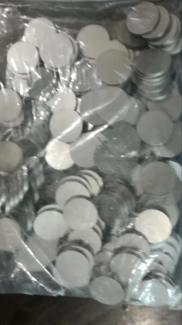 Diesel engine valve clearance adjusting shims customizable