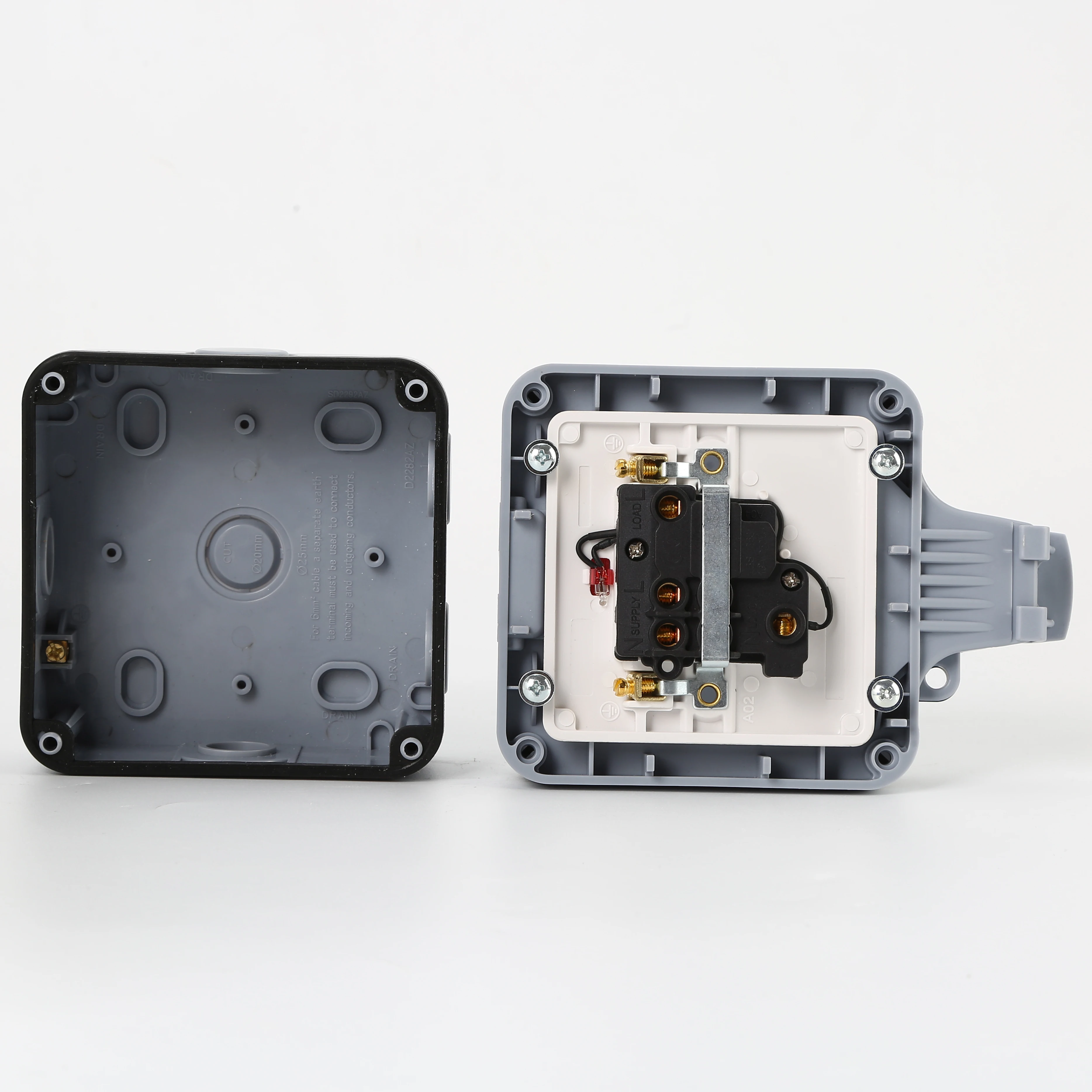 IP66 waterproof FUSE electric switch outdoor enclosure PC material easy installation and high quality from the specific factory