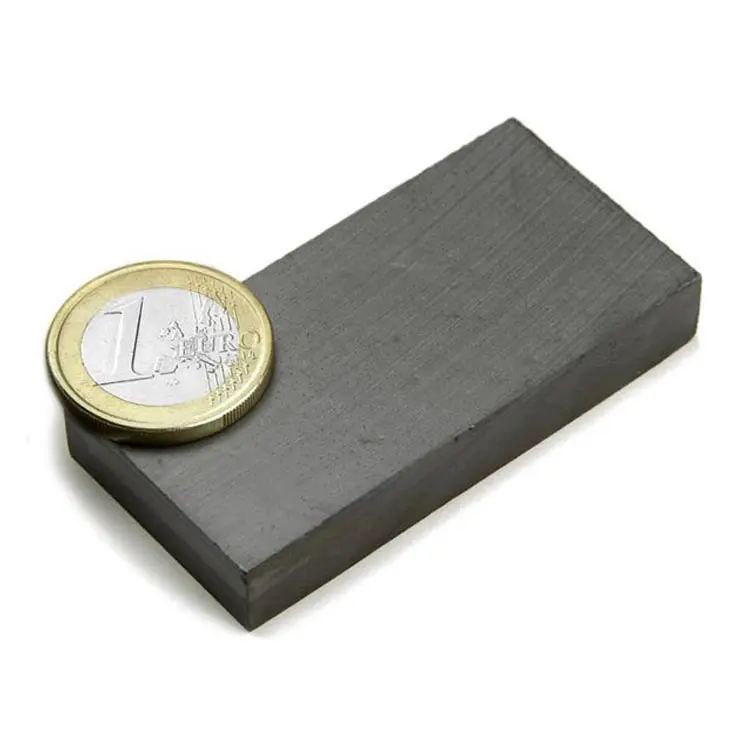 Strong Ferrite Square Magnets for industry use